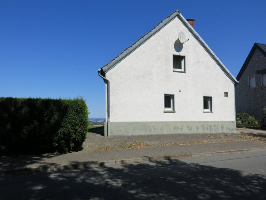 Ansicht Strasse Einfamilienhaus Ense / Ruhne