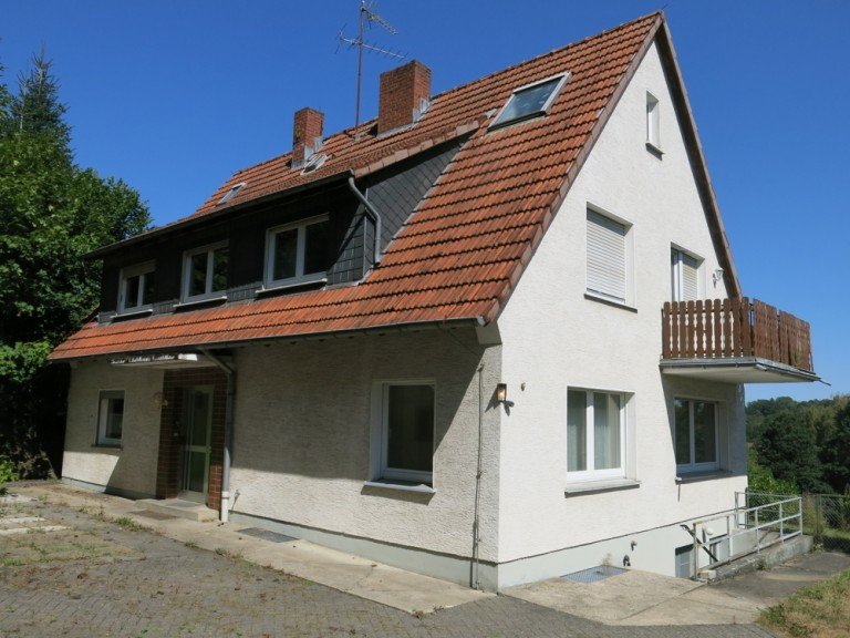 Ihr neuer Wohntraum M�hnesee Zweifamilienhaus IDYLLISCHES WOHNEN AM WALDRAND Solides EFH/ZFH Grundst�ck, Keller & Garage in M�hnesee-V�llinghausen