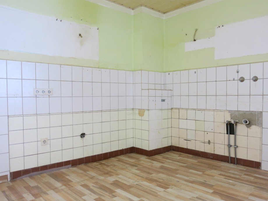 Die K�che im EG Zweifamilienhaus M�hnesee