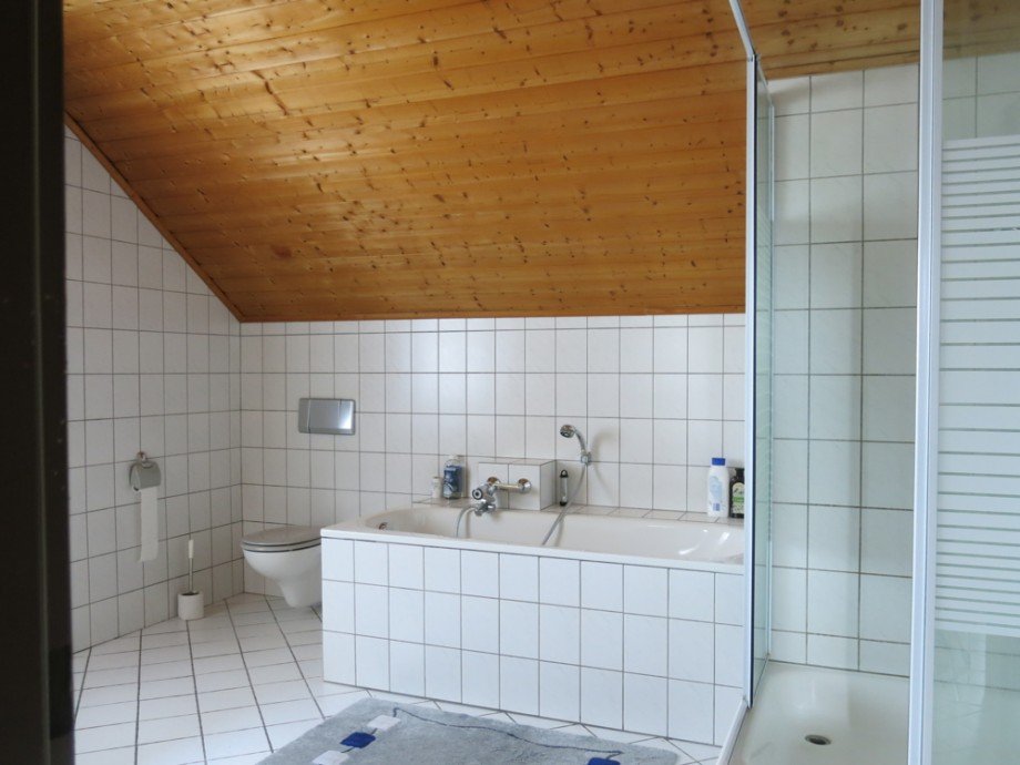 Ihr helles Bad im OG Einfamilienhaus Warstein / Belecke