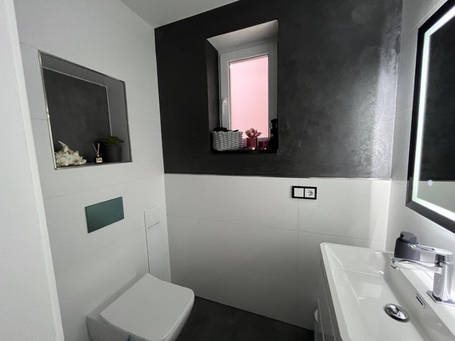 Das G�ste-WC im EG Einfamilienhaus Fr�ndenberg / Langschede