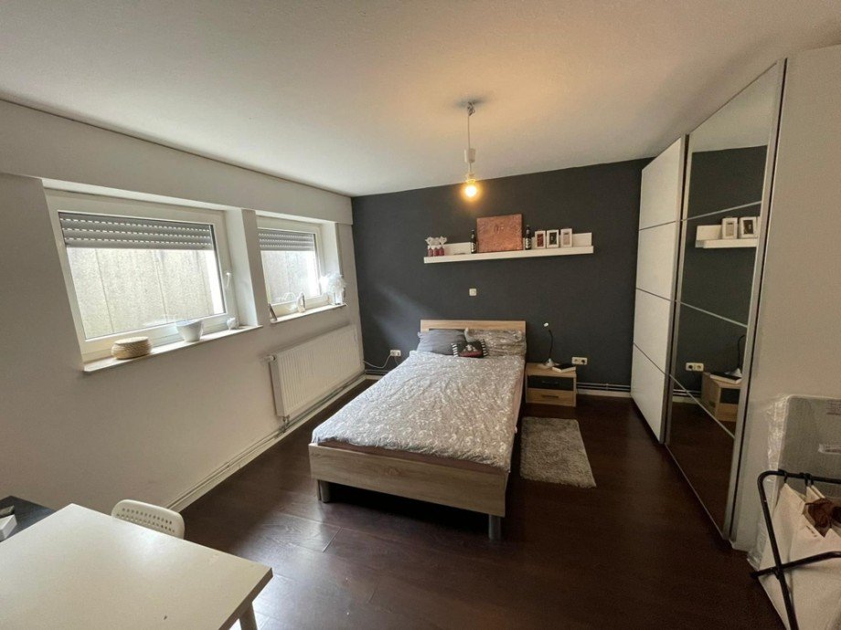 Einliegerwohnung Schlafzimmer Einfamilienhaus Warstein / Sichtigvor