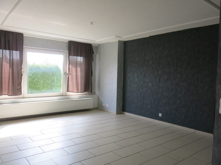 Wohnung 2 Wohn-/Esszimmer Mehrfamilienhaus Ense / L�ttringen
